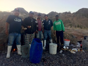 Expert Scallop divers - Puerto Refugio